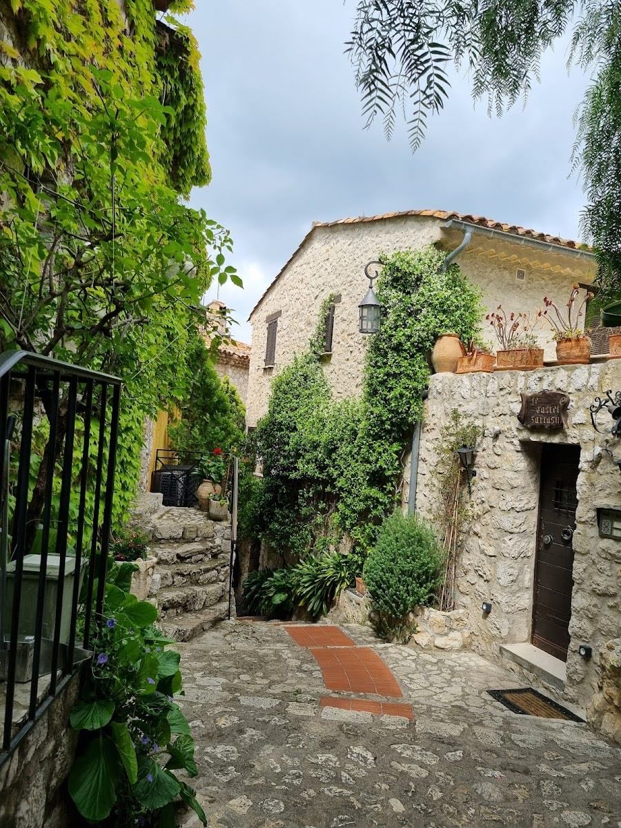 Èze village France - so pretty but didnt have much time exploring here :(