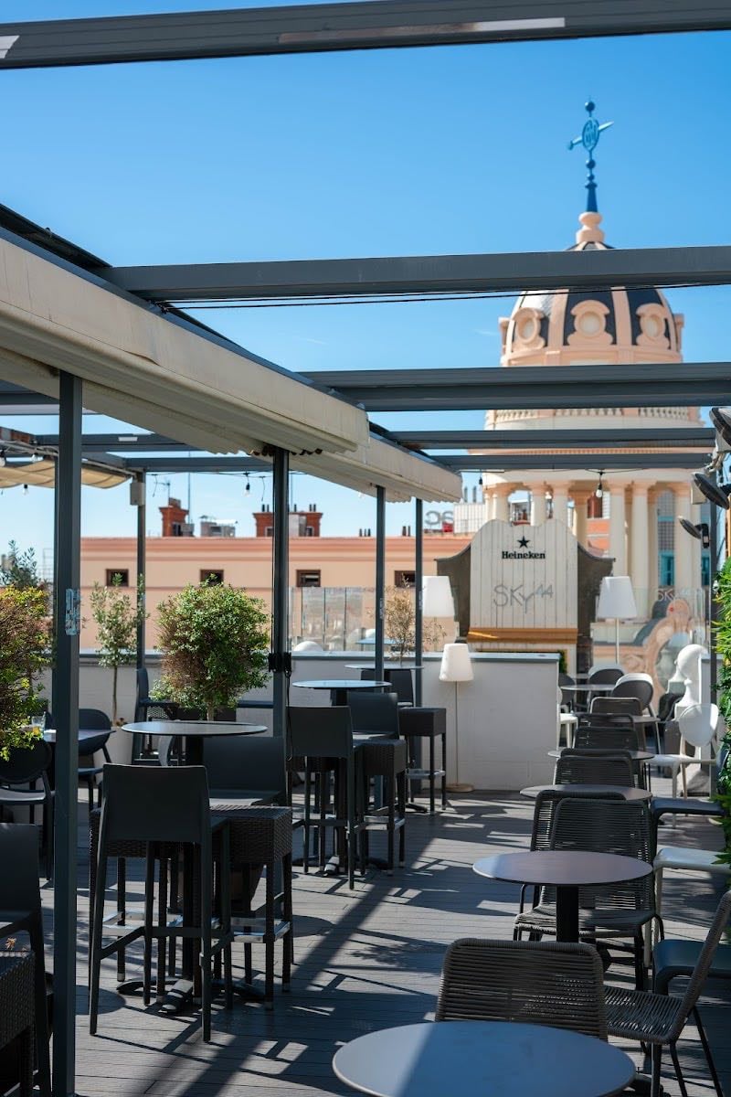 Sky 44 Madrid | Terraza - Bar