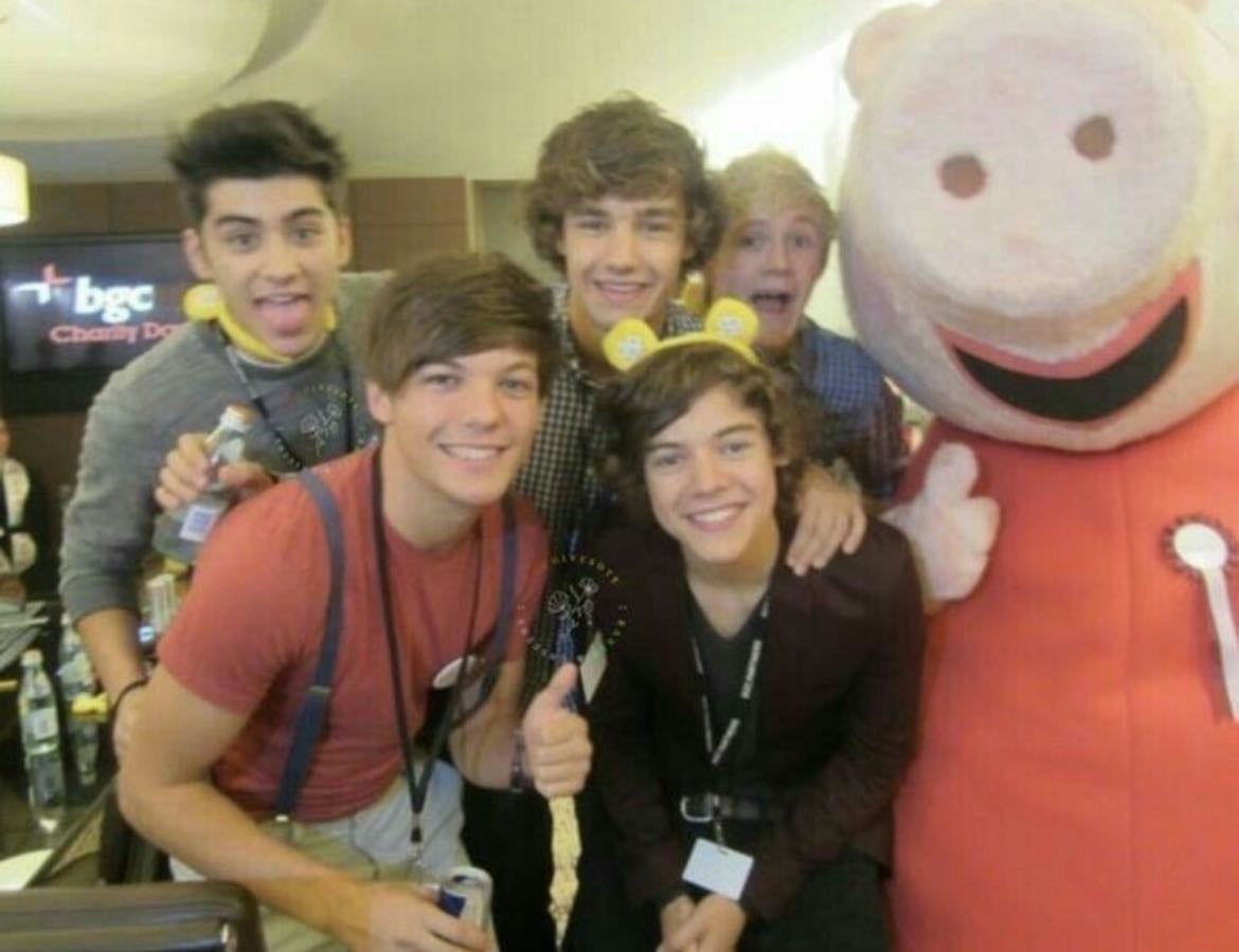 My fav One direction songs馃槤 - Music hypelist by Ali!