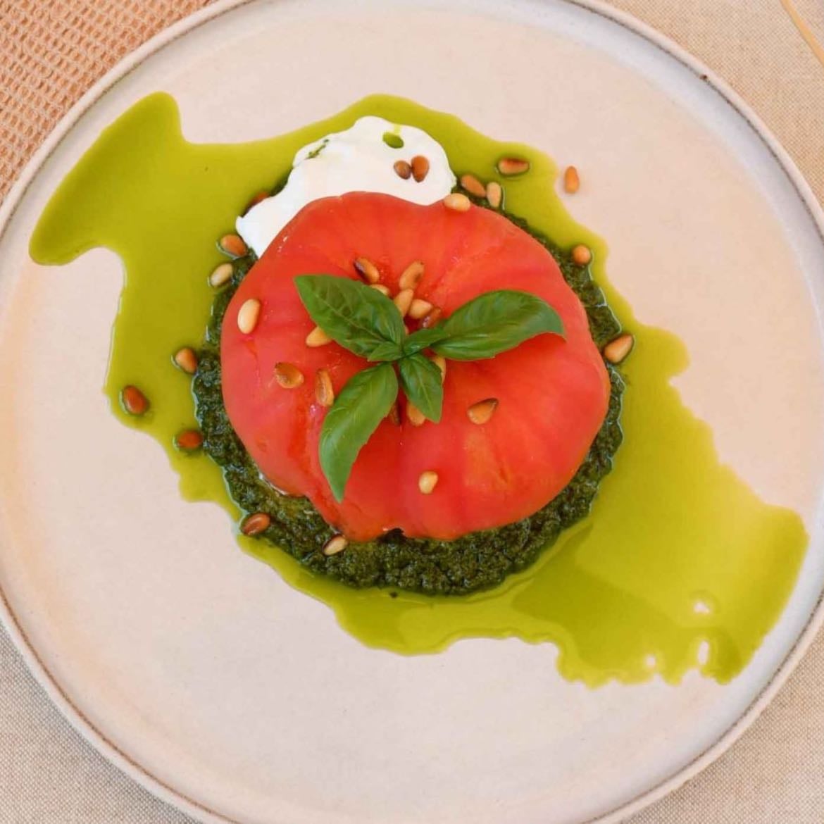 Tomate relleno