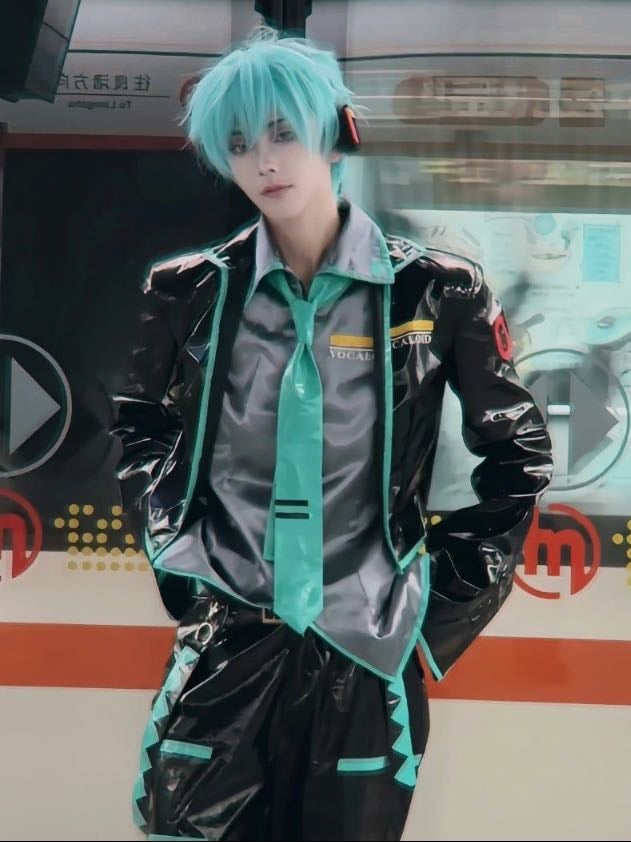 Volunteer at an anime convention