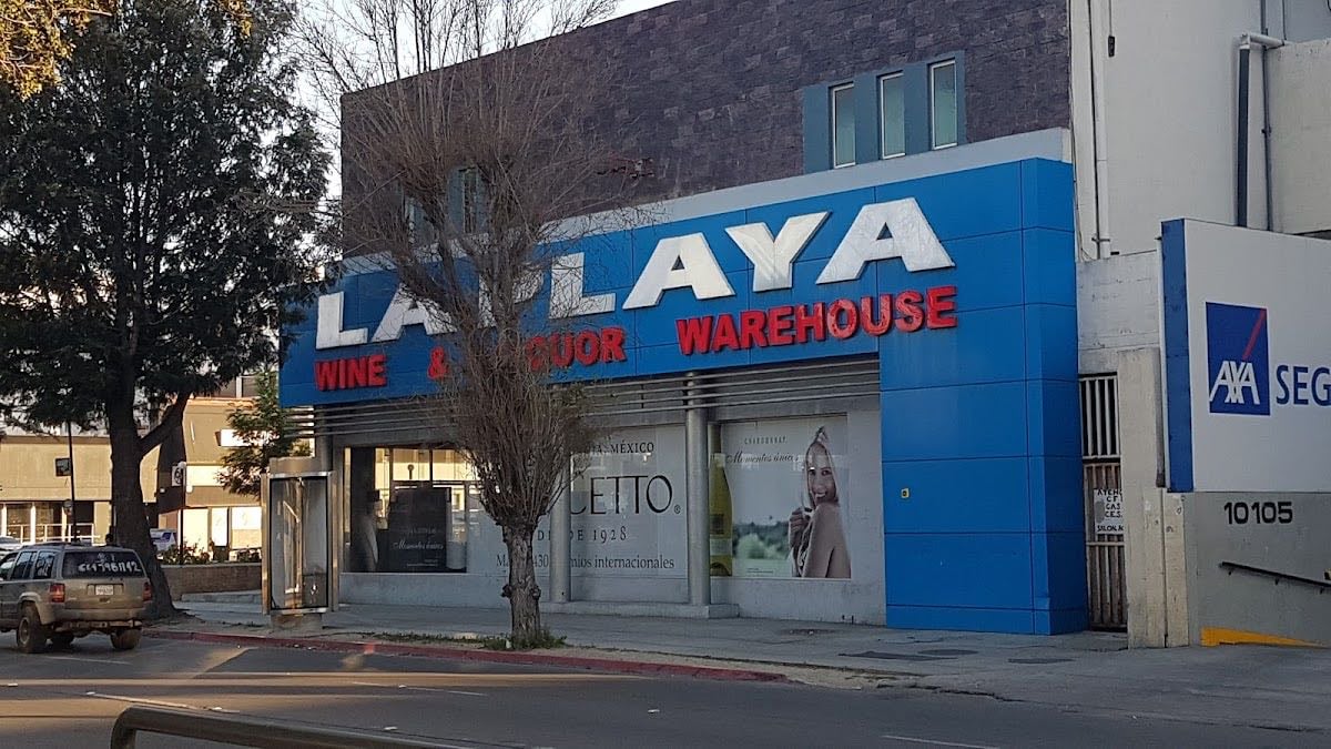 Bodega la Playa - Liquor Store