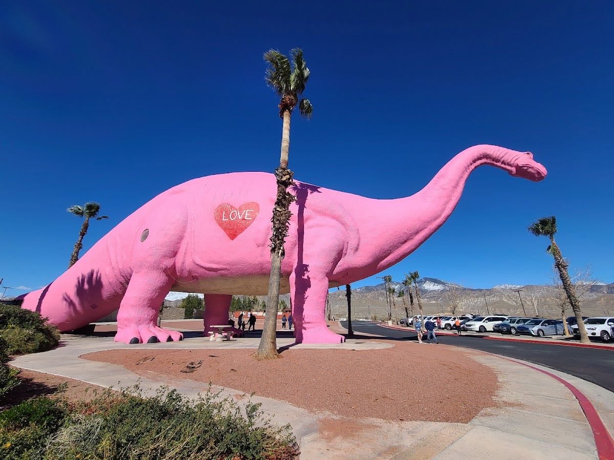 Cabazon Dinosaurs - World's Biggest Dinosaurs