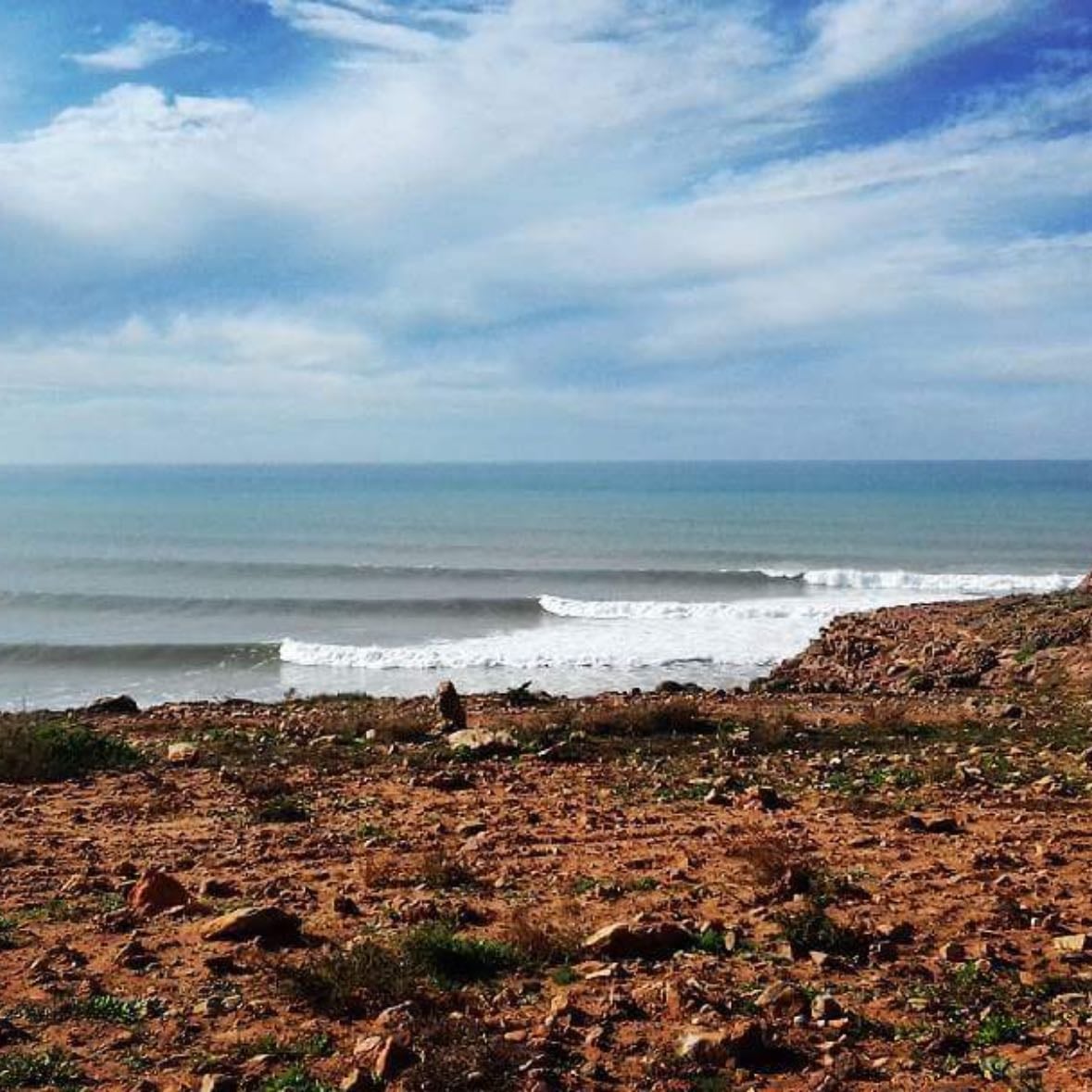 Mirleft - MORROCAN Fat and big waves with no one in the water