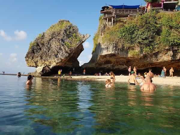 Uluwatu - A perfect left wave but crowded