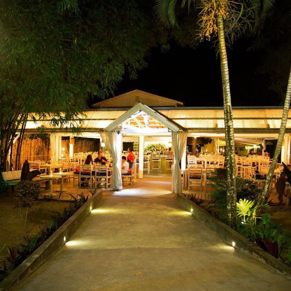El Lugar - Best meat in town