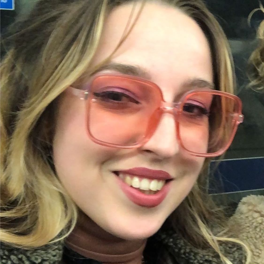Pink lenses squared 70s glasses - Gucci style - Max&Co or Amazon