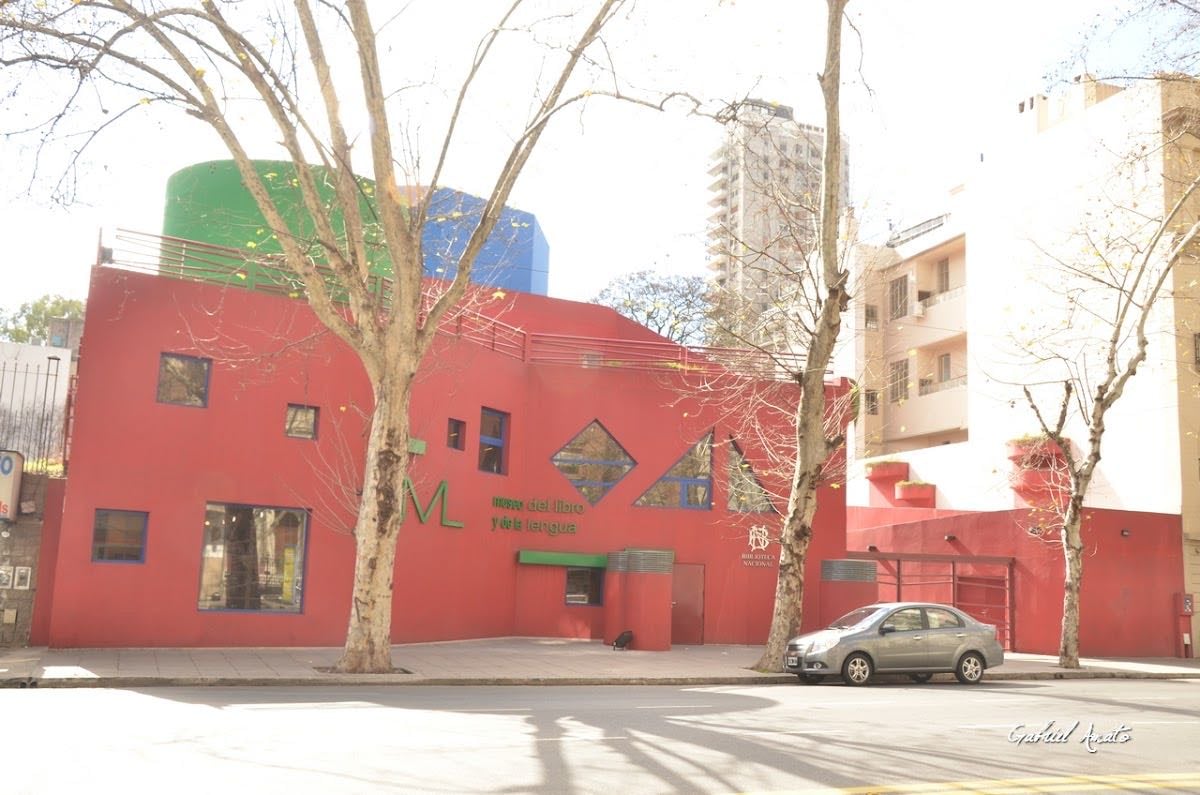Museo del Libro y de la Lengua
