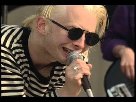 “Creep” Radiohead - Live at the MTV Beach House (1993) - YouTube