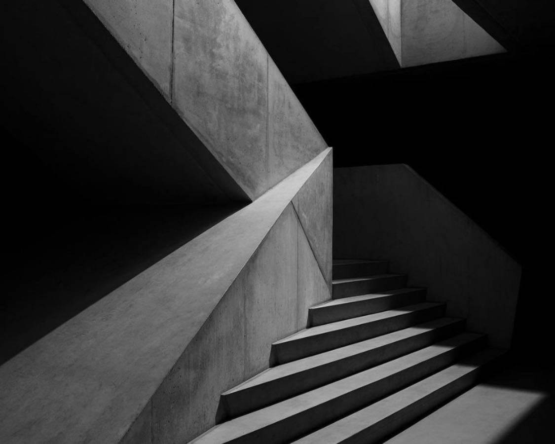 It’s all about perspective 👁️ - Books hypelist by Josselyne