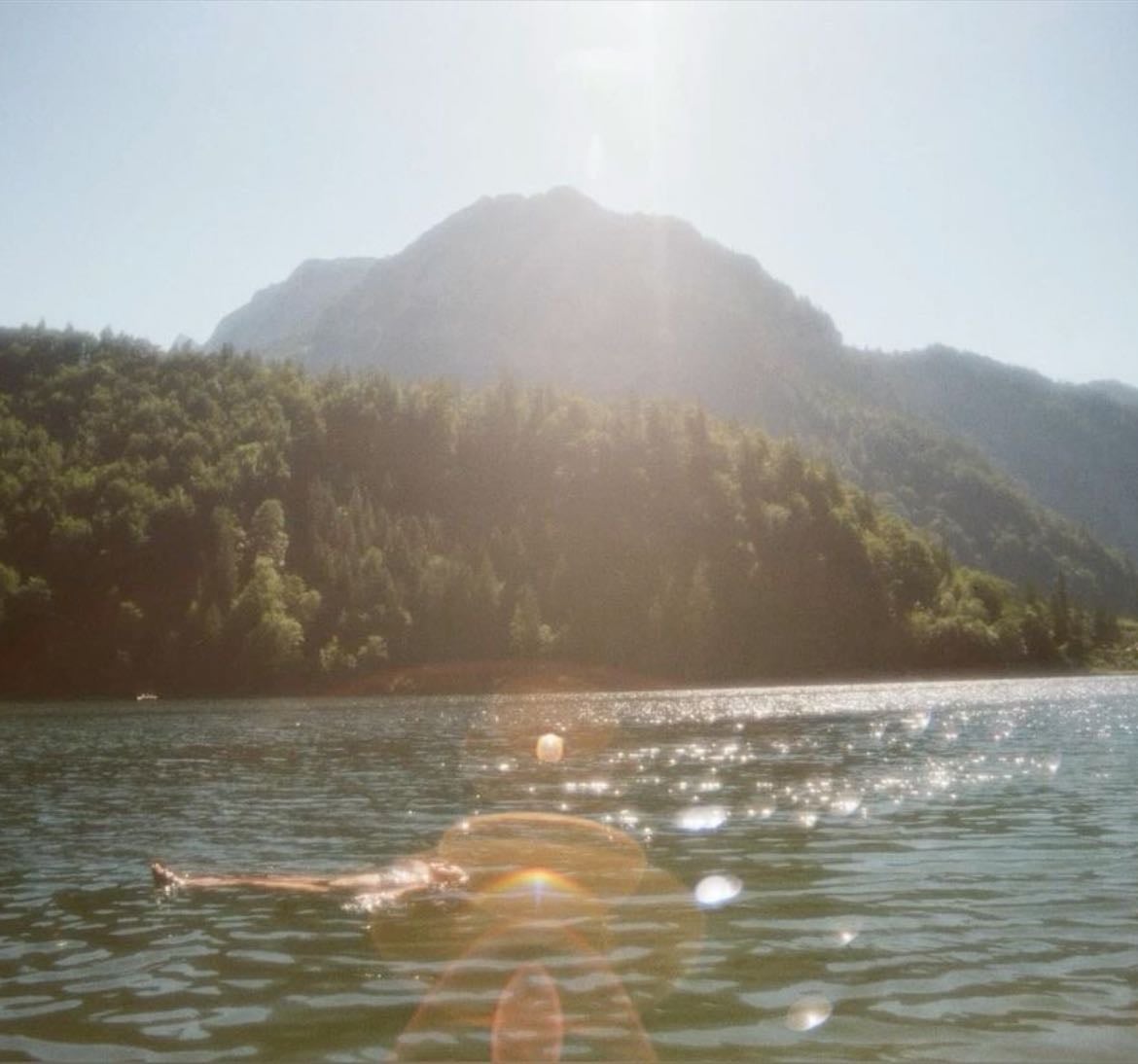 books that feel like summer - Books hypelist by ellka ⋆ ˚。⋆౨ৎ˚