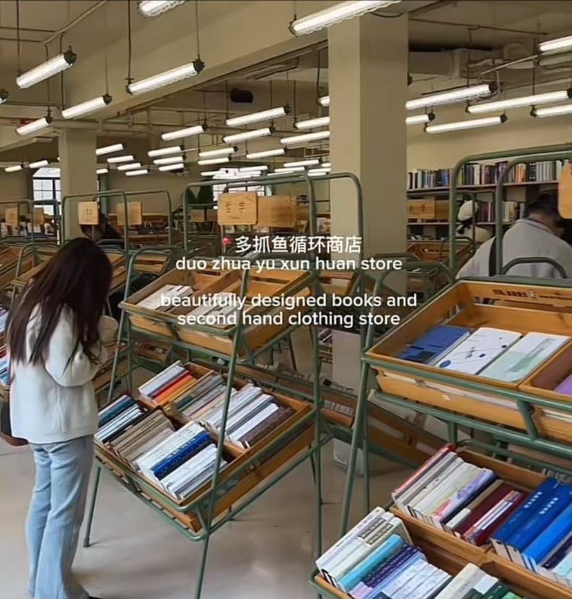 多抓鱼循环商店 - hem kitap hem ikinci el kıyafet satıyo