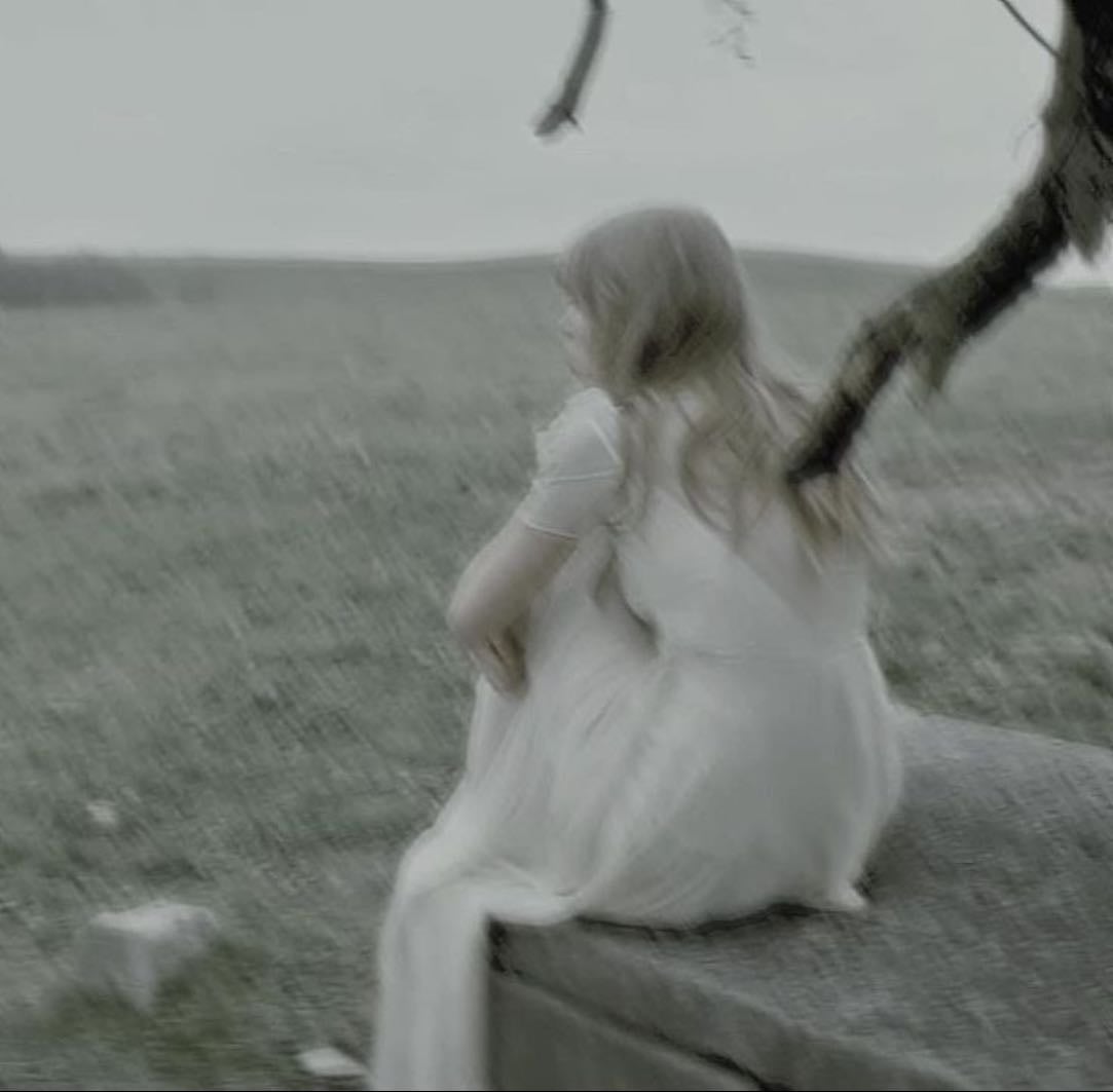 #5-folklore (deluxe version) - Album · Taylor Swift