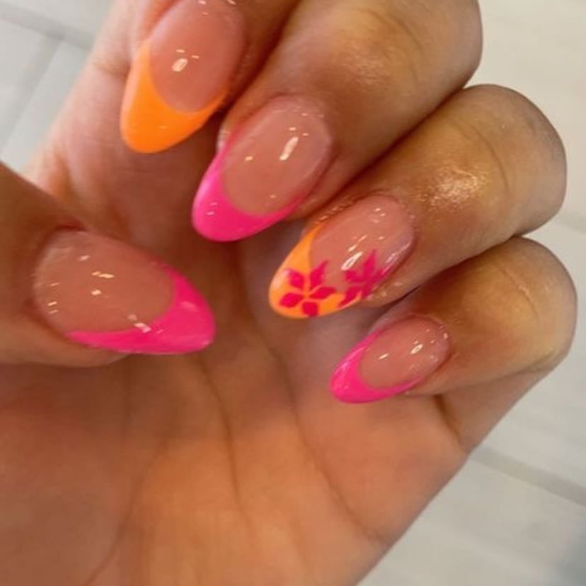 Get summer nails 💅