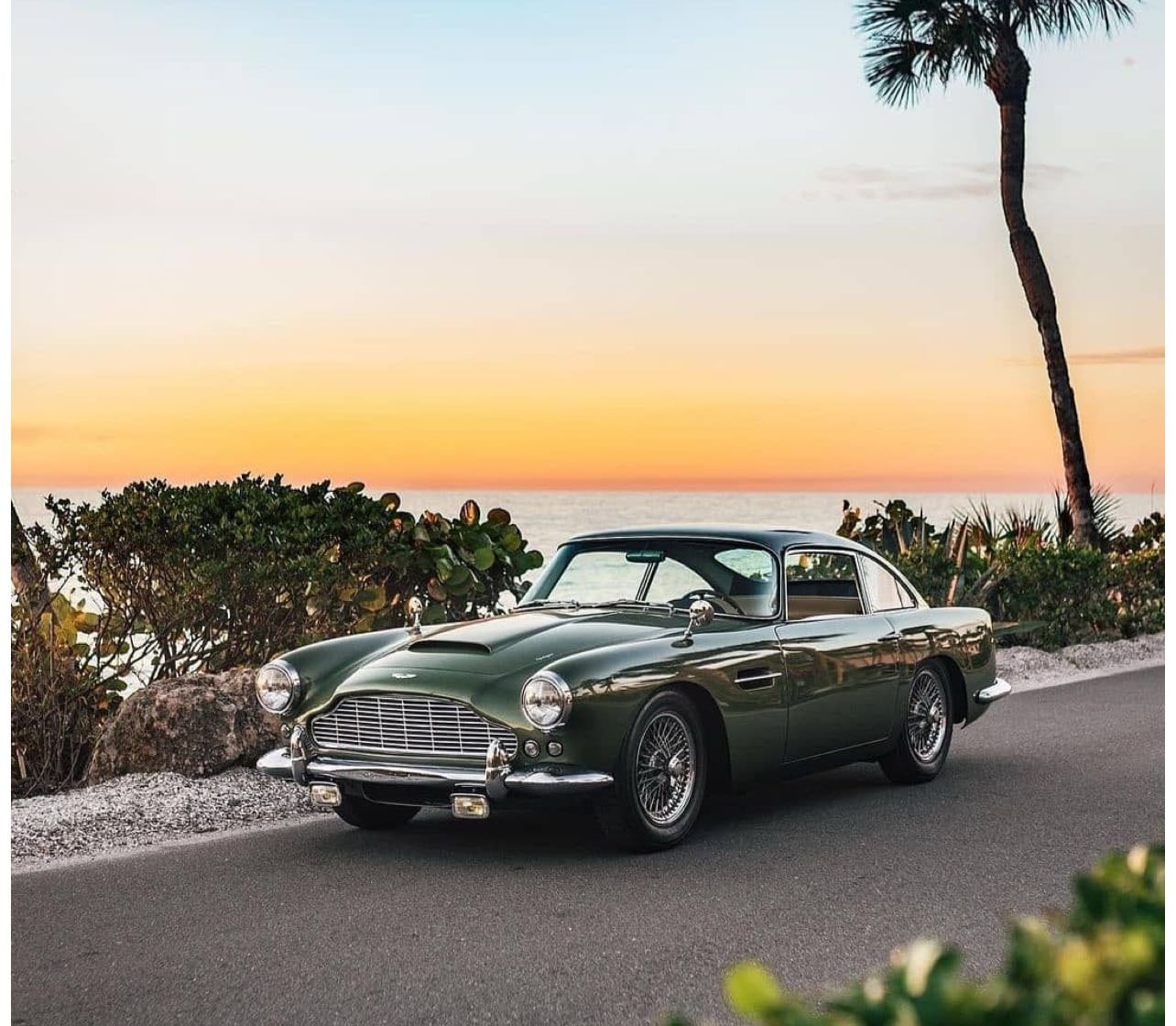 aston martin DB4