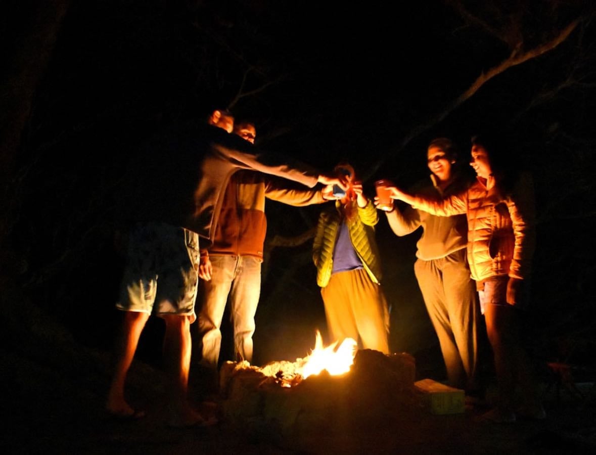 noite de jogos com amigos