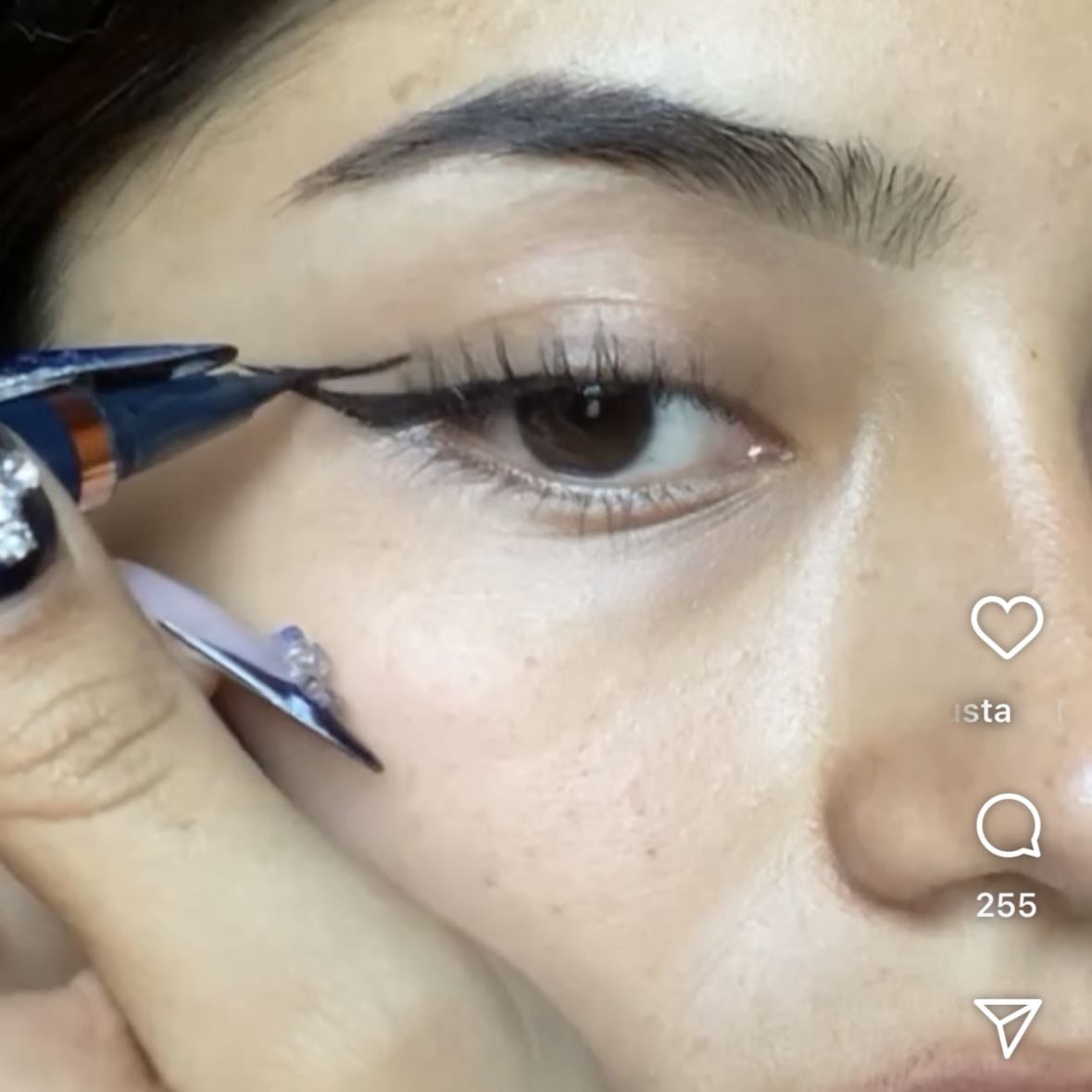 eyeliner