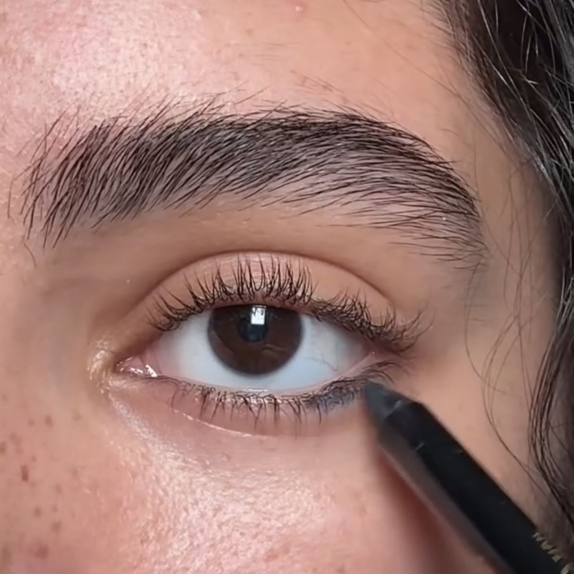 brown eye pop
