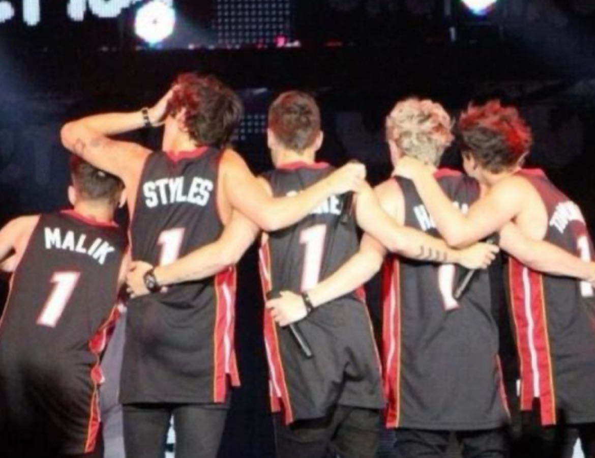 favorite 1d songs from each album! - Music hypelist by Eliza Horan 馃彔馃崚馃馃悋馃拰