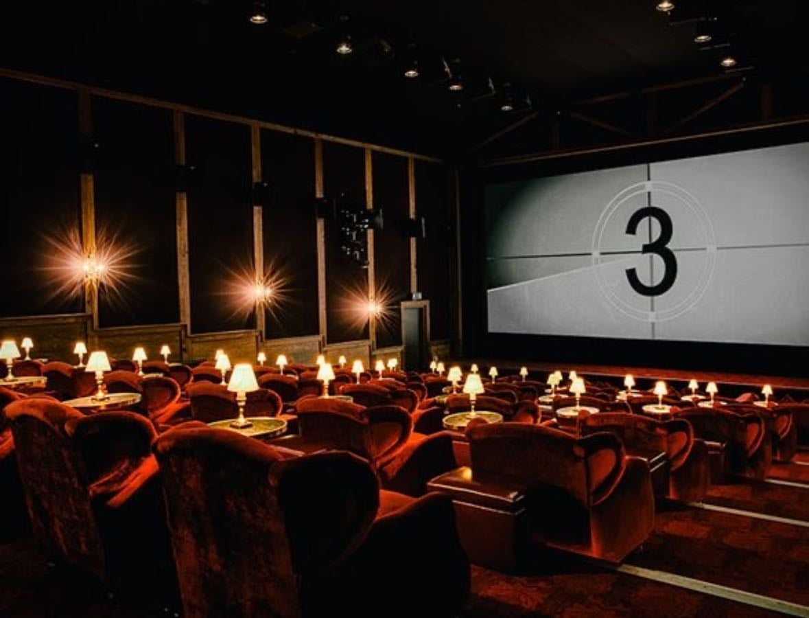 Movies/shows i looove/want to watch ୭ ˚ .ᐟ