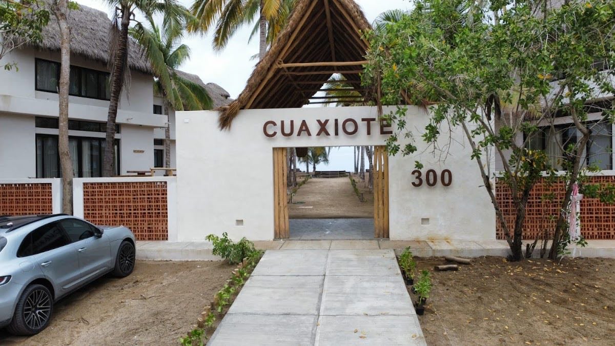 Aldea Cuaxiote - Playa la manzanilla, Colima. 5hrs