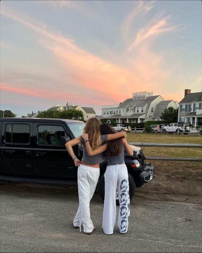 Blonde and brunette duo - I miss my blonde