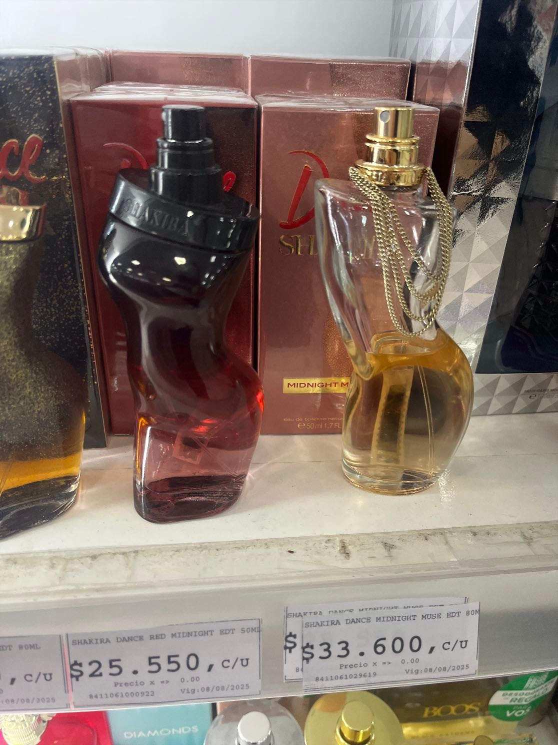 Perfume de shakira en la farmacia - El primero esta 25k