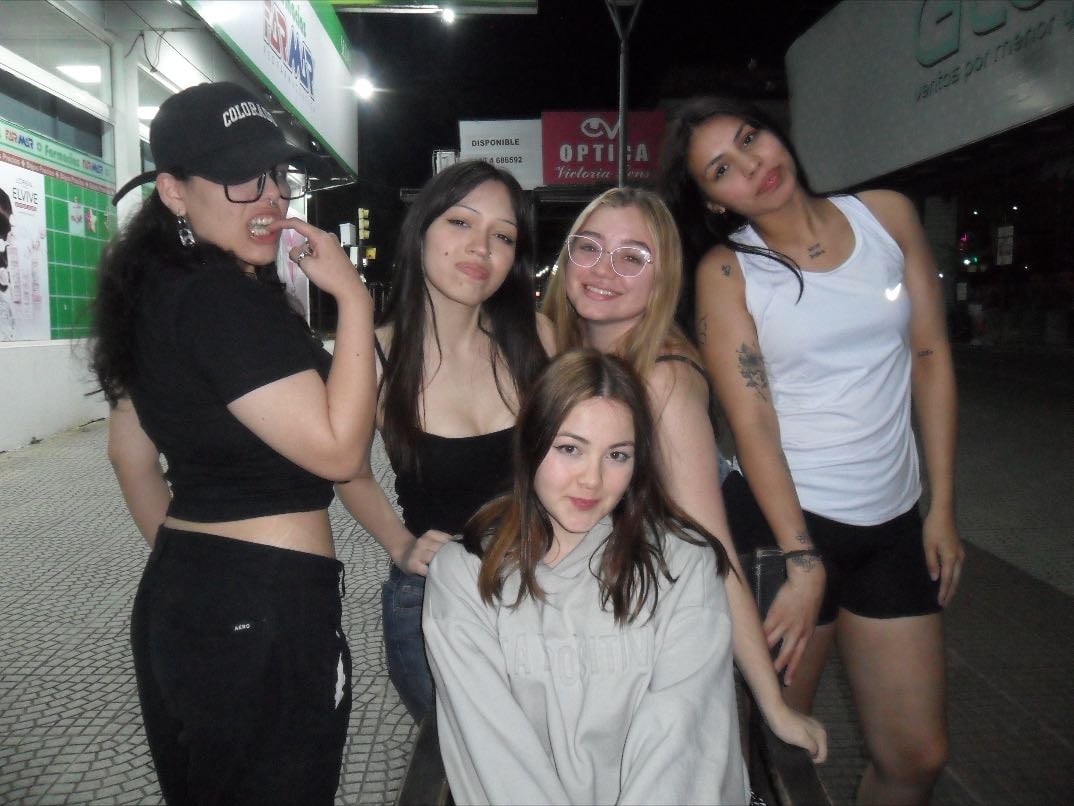 PUSSY HOUSE - MI GRUPO MÁS HERMOSO