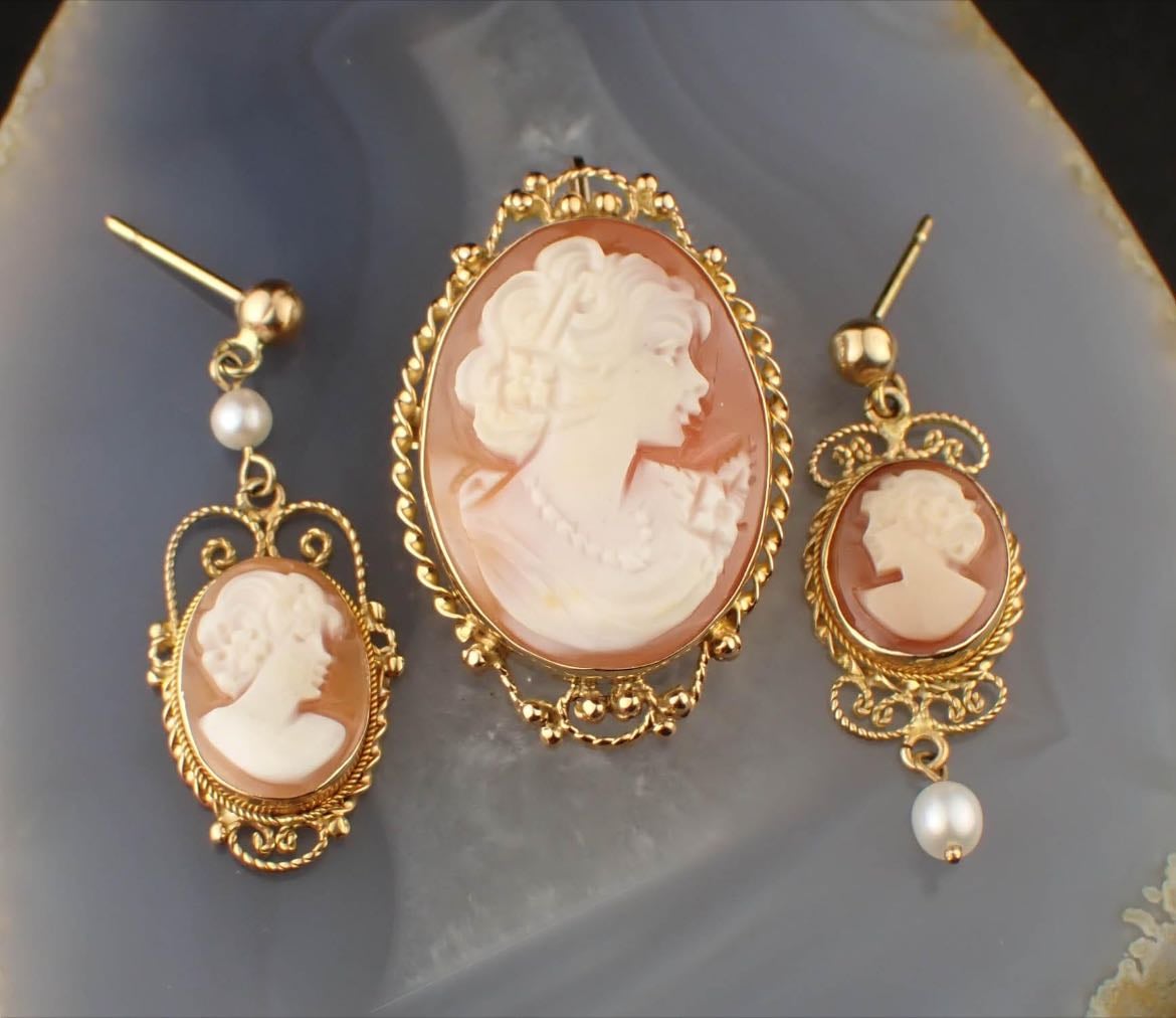 Italian cameo jewelry