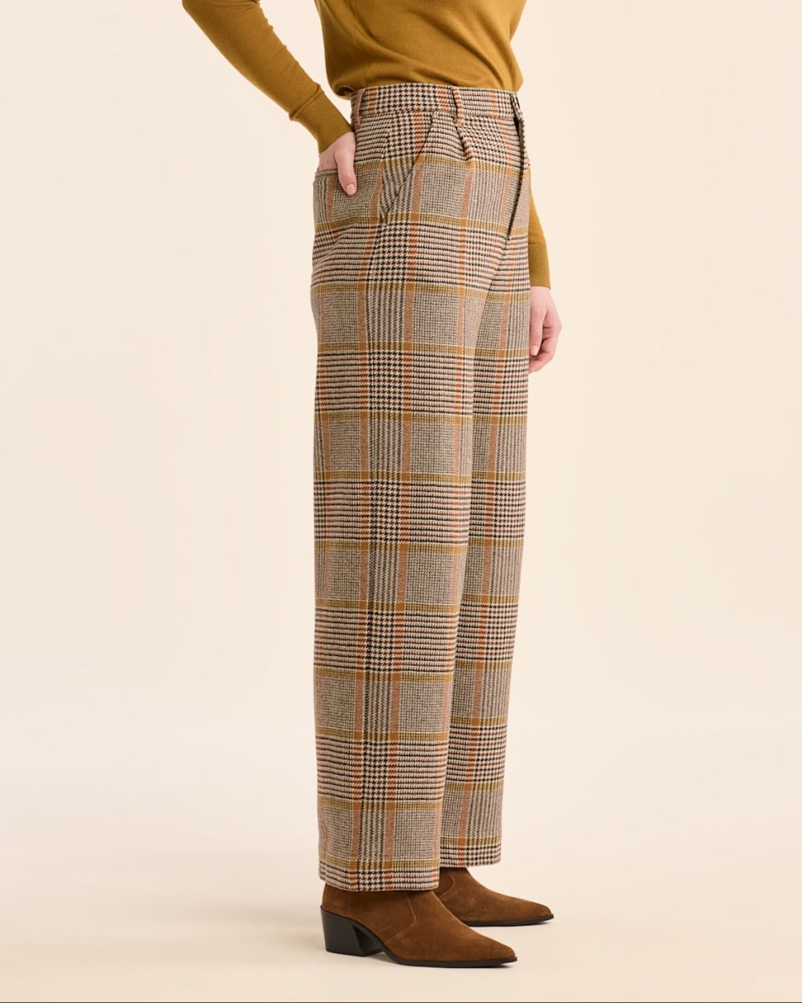 Plaid trousers
