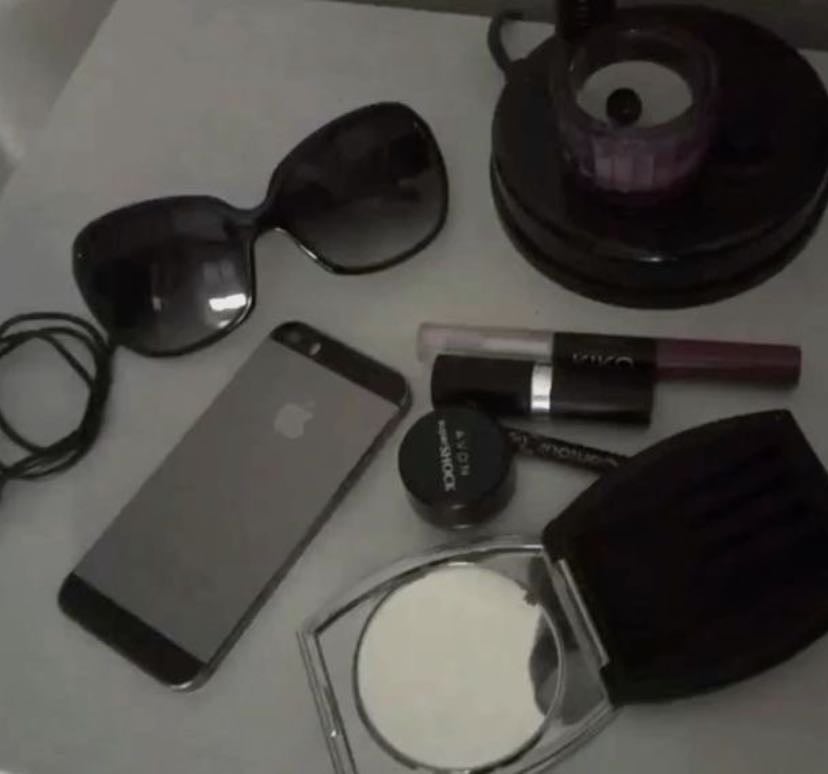 what’s in my bag - Products hypelist by zoe