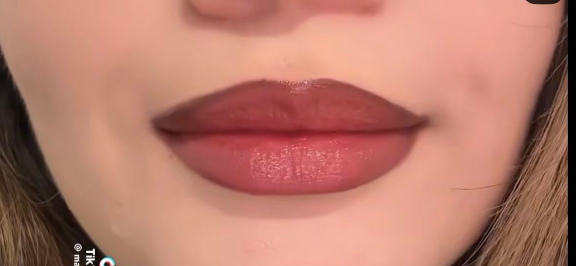 nyx line loud rebel kind + elf cherry bomb