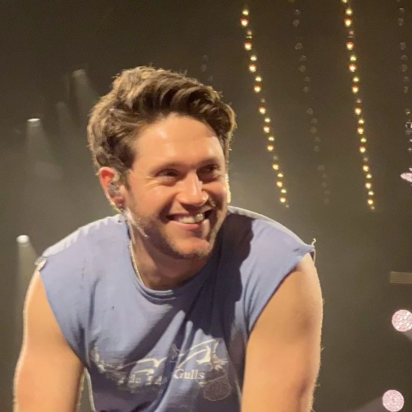 Niall in blue 🤍🦋 - No one can say I’m wrong he’s so cuteeee