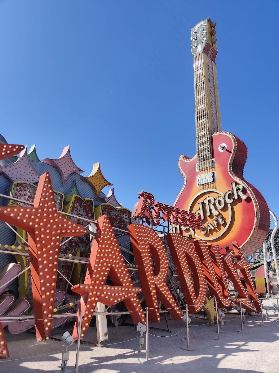 The Neon Museum, llc