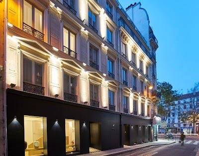 9 HOTEL REPUBLIQUE