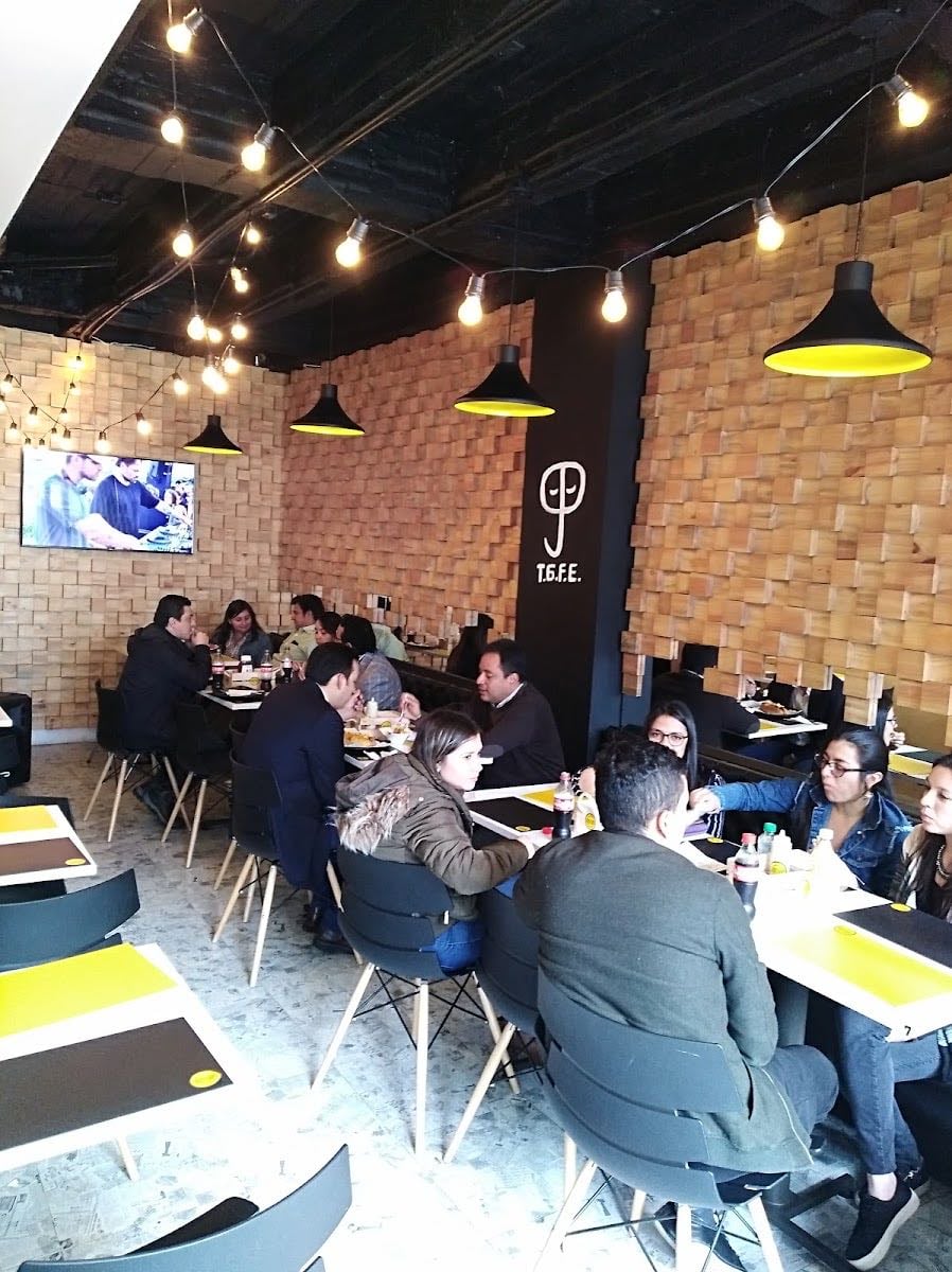 Fronteras Casual Food