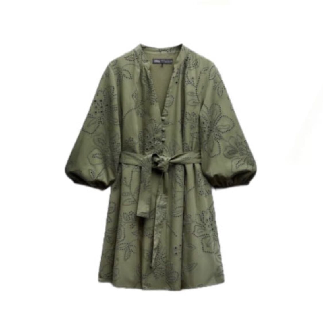 Short dress with rubber embroidery - $95 USD