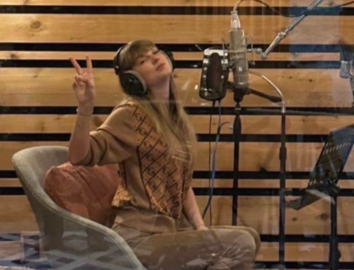 13 ts songs that just hits different - Music hypelist by maccalex (taylor’s version)
