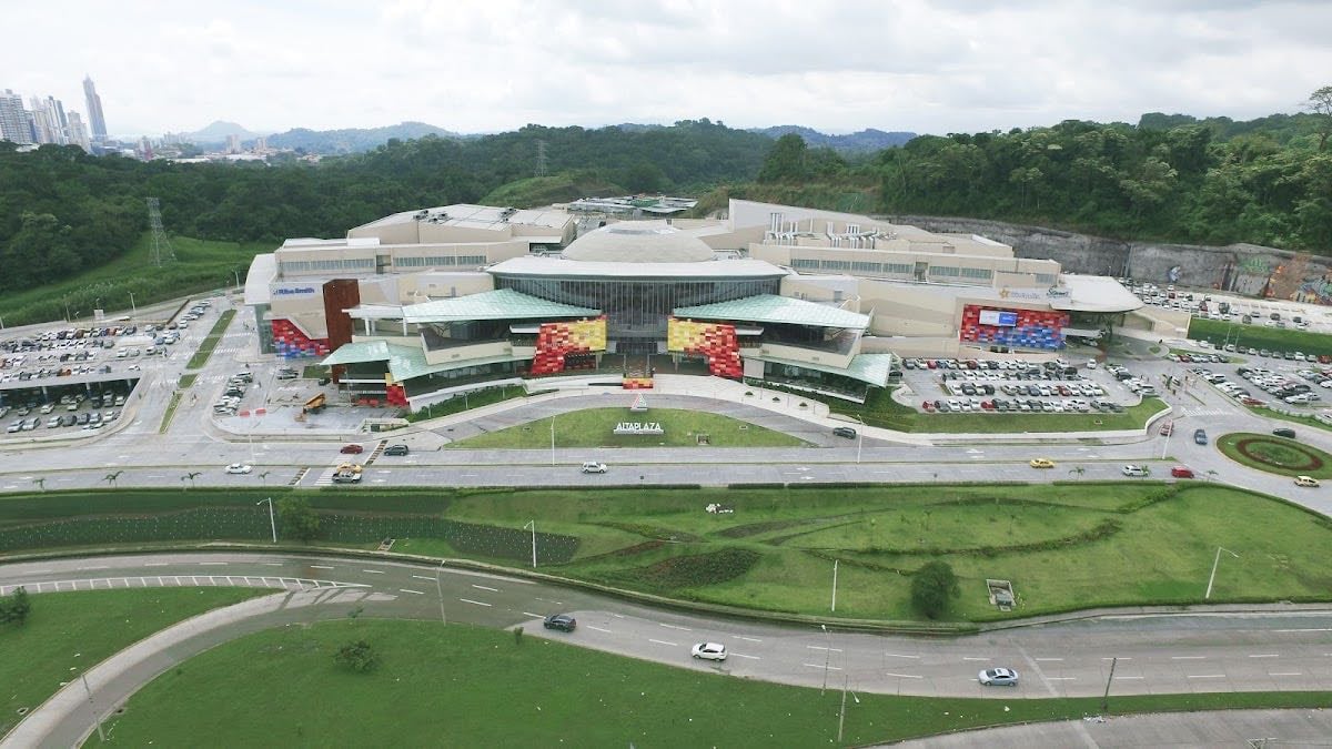 AltaPlaza Mall