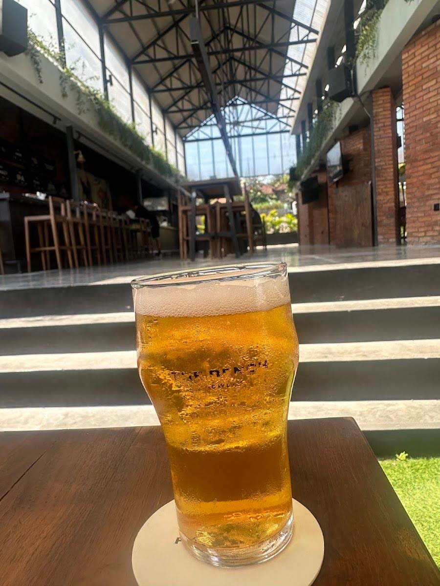 The Bench Brewery - Uluwatu | $$ | Friends