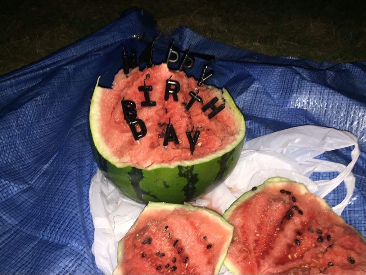 すいかわり🍉 - みんなで夏の夜にやるすいかわり楽しすぎた!( ˃ ᵕ ˂ )👍🏻おいしいし楽しいししあわせ