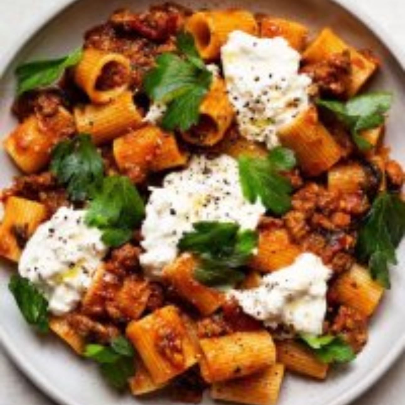 Pasta con carne molida