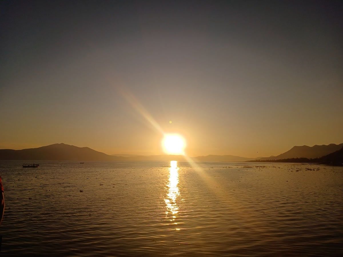 Malecón de Chapala - Hermosa vista, buena ruta, clima agradable pero en domingo puedes encontrarte con borrachos y vomito.