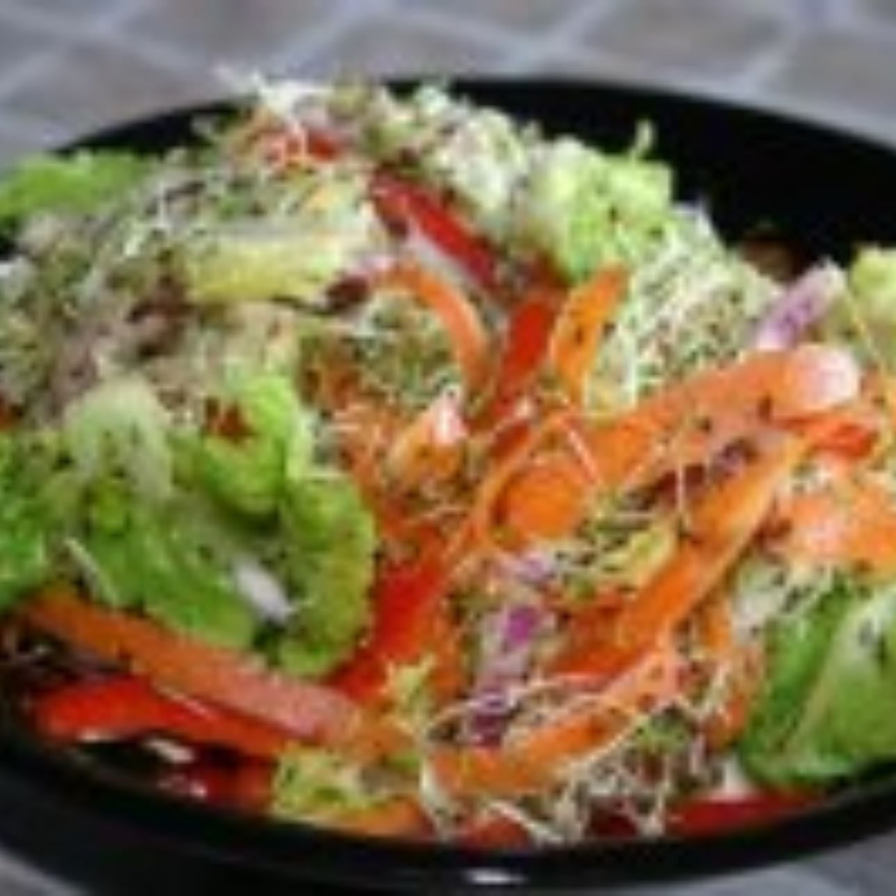 Ensalada de germinado y jitomate - Acompañante de otra comida