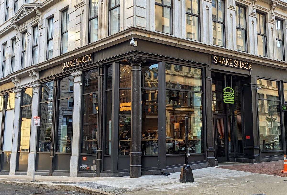 Shake Shack Downtown Crossing - the burgers here oml-