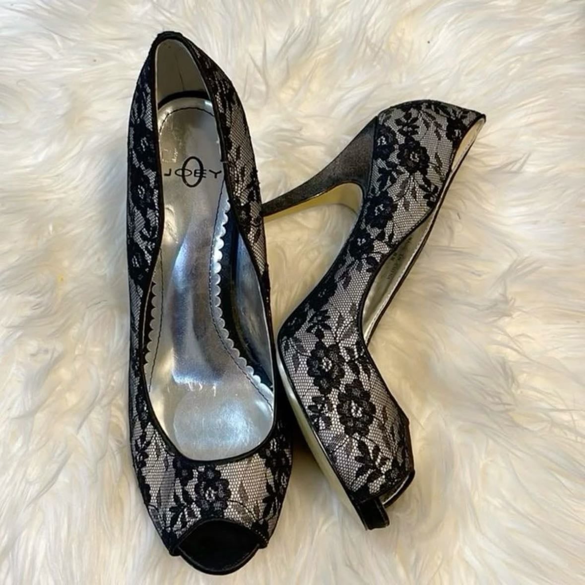 lace stiletto