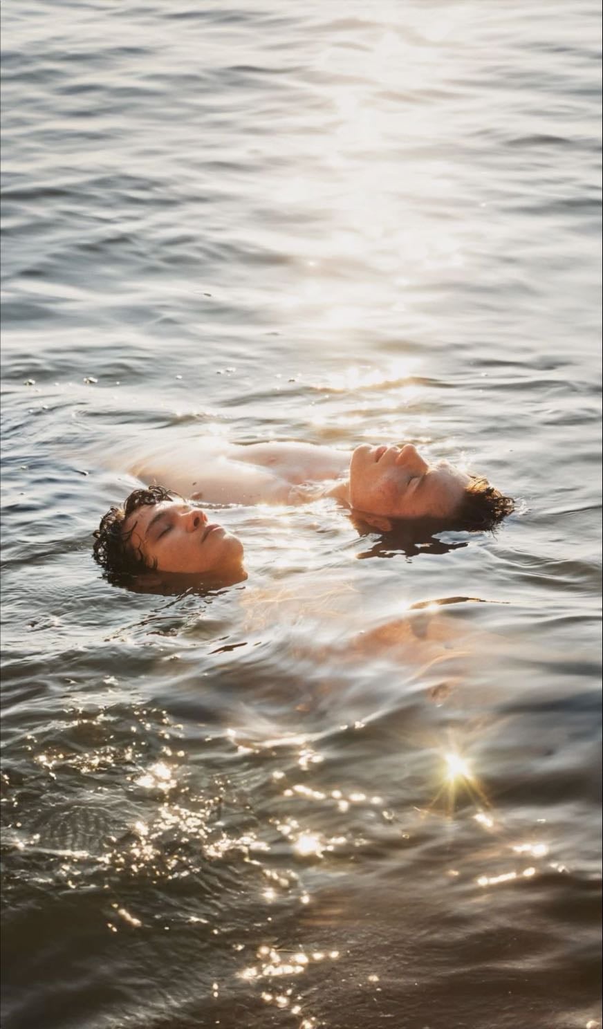 Young Royals - Lisa Ambjörn, Lars Beckung, Camilla Holter · 2021