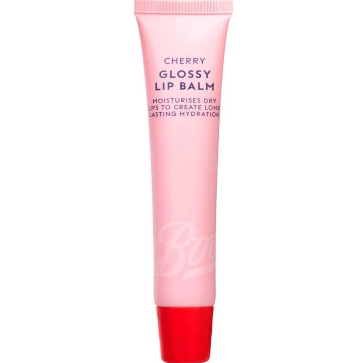 Boots Glossy Lip Balm - The cherry flavour >>>