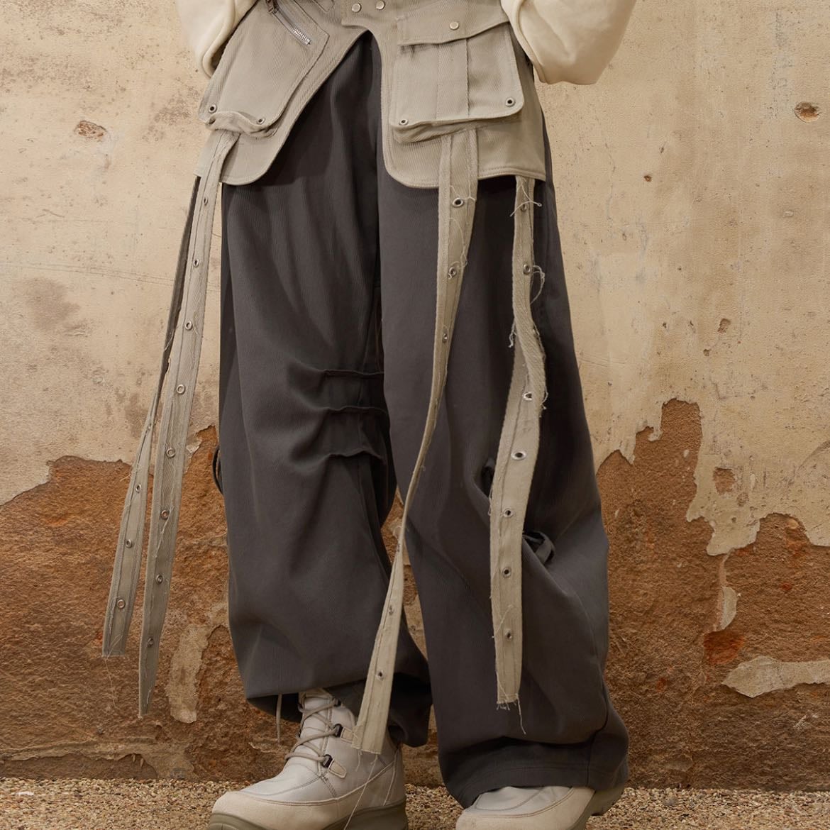 PERSONSOUL FANNY PACK CARGO PANTS - $119 USD