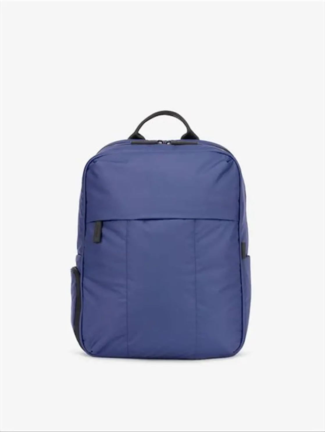 Luka 15 inch Laptop Backpack in Navy - $3,300 MXN